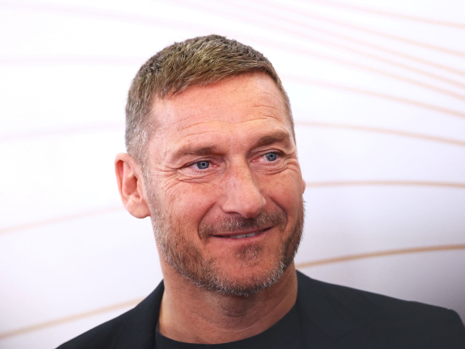 Totti, del gol a la oficina: el Diez eterno ahora se manda al básquet