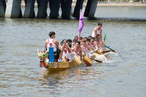 Diez palas y un guía: el dragon boat debuta en el Limay con una fecha confirmada para noviembre