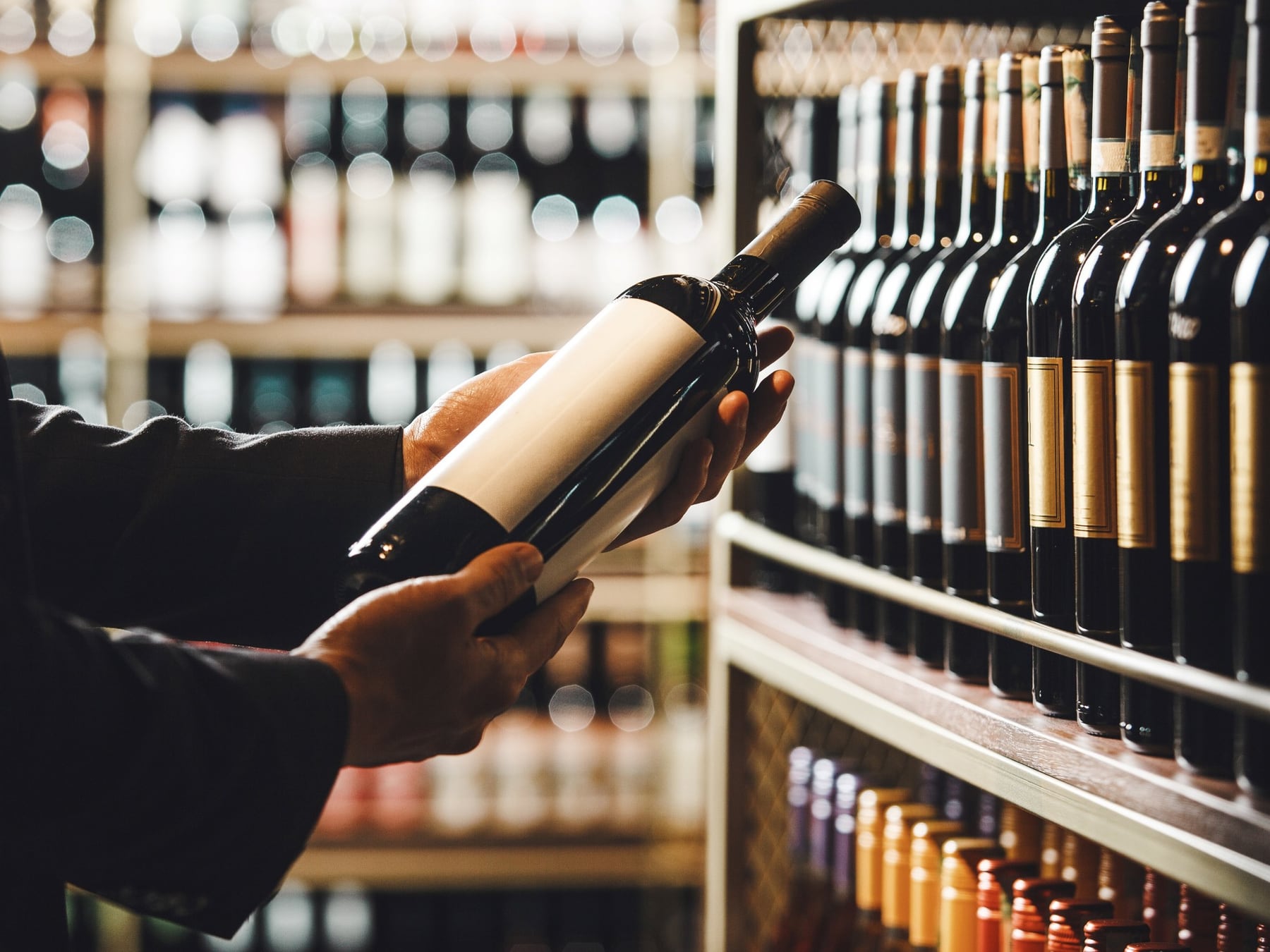 Añada, blend, estate y otras palabras de las etiquetas de vino: qué significan y qué dejan afuera