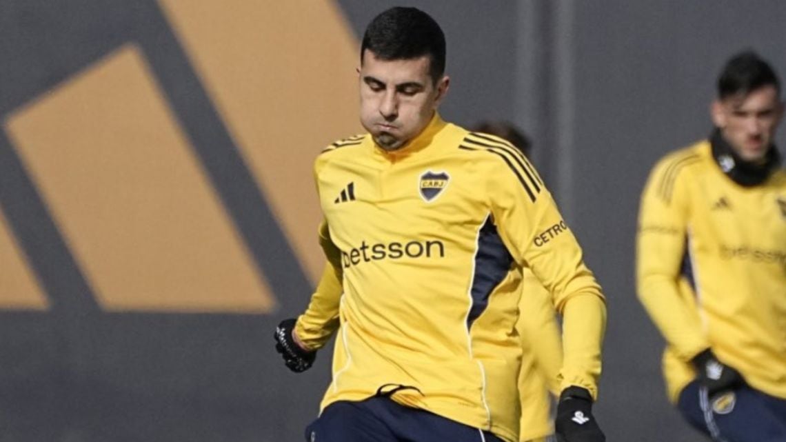 Nueve meses después, Battaglia volvió a pisar la cancha con el grupo en Ezeiza
