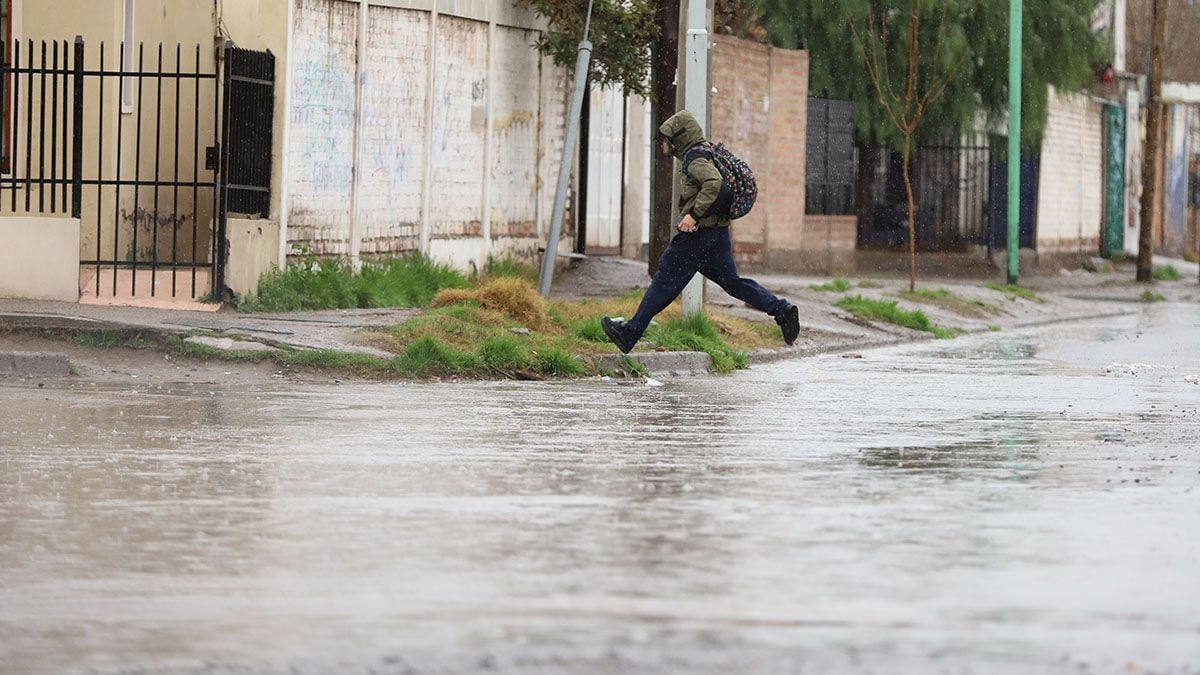 Neuquén bajo alerta por nevadas y lluvias: el SMN advierte acumulaciones de hasta 40 centímetros en zonas cordilleranas