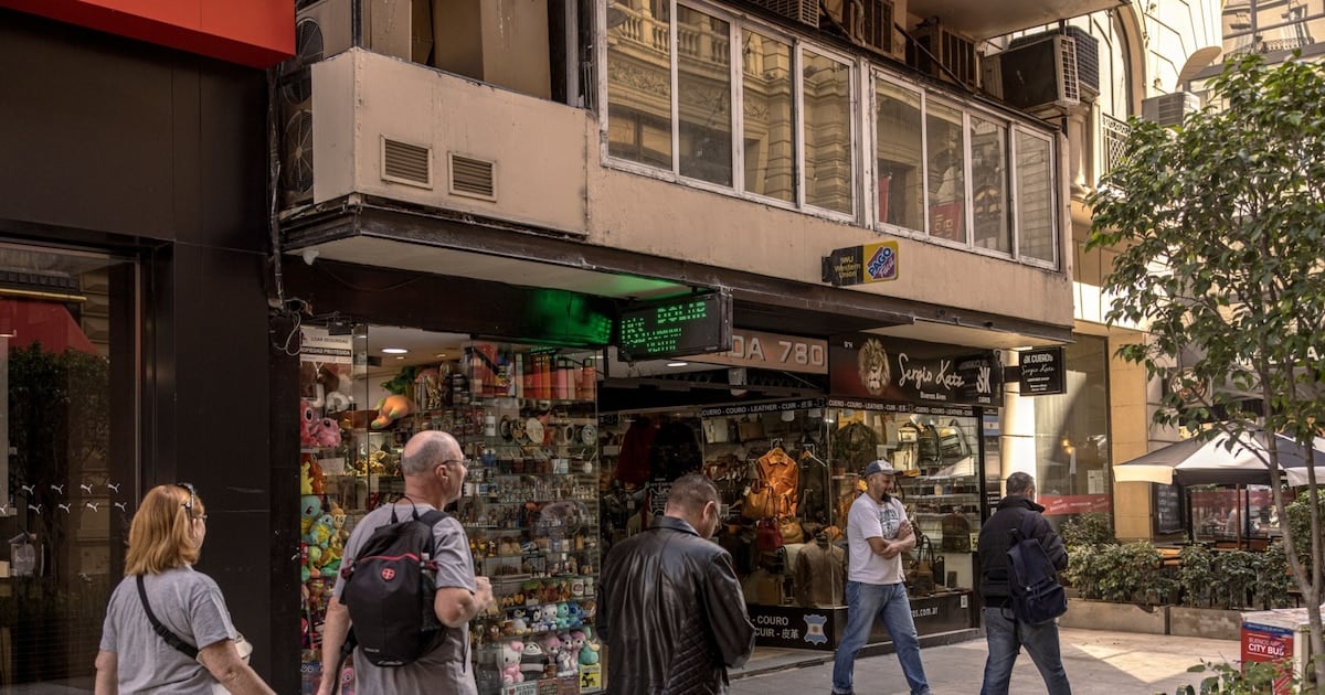 La inflación de agosto marcó el piso del año, pero la Canasta Básica Total volvió a despegarse del promedio