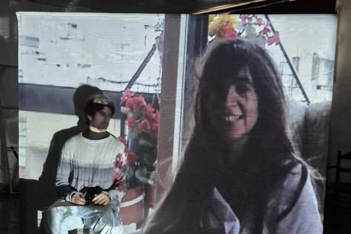 Un hijo, una madre, una silla y un VHS: el biodrama que duele sin hacer trampa
