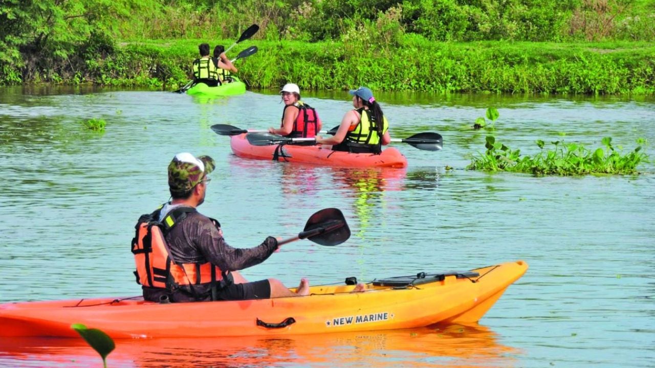 Setúbal Kayak's propone desde Arroyo Leyes una paleta de travesías que van del lago artificial a la jornada completa por el Delta Superior