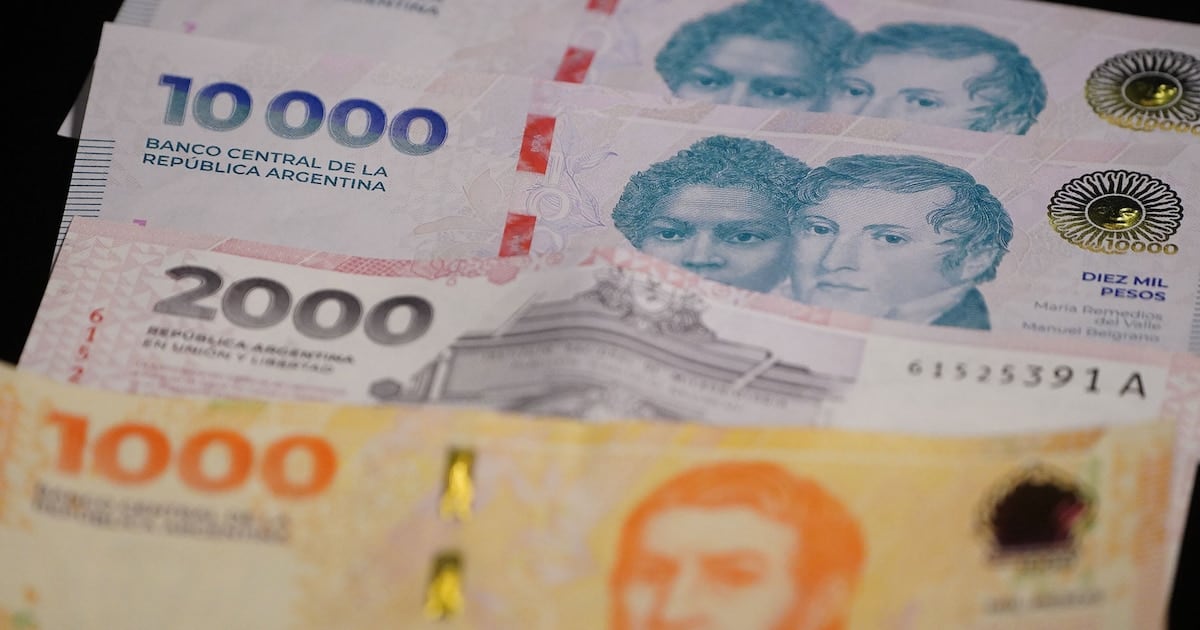El billete de mil pesos perdió más del 99% de su poder de compra en menos de una década y cede terreno frente a las denominaciones mayores