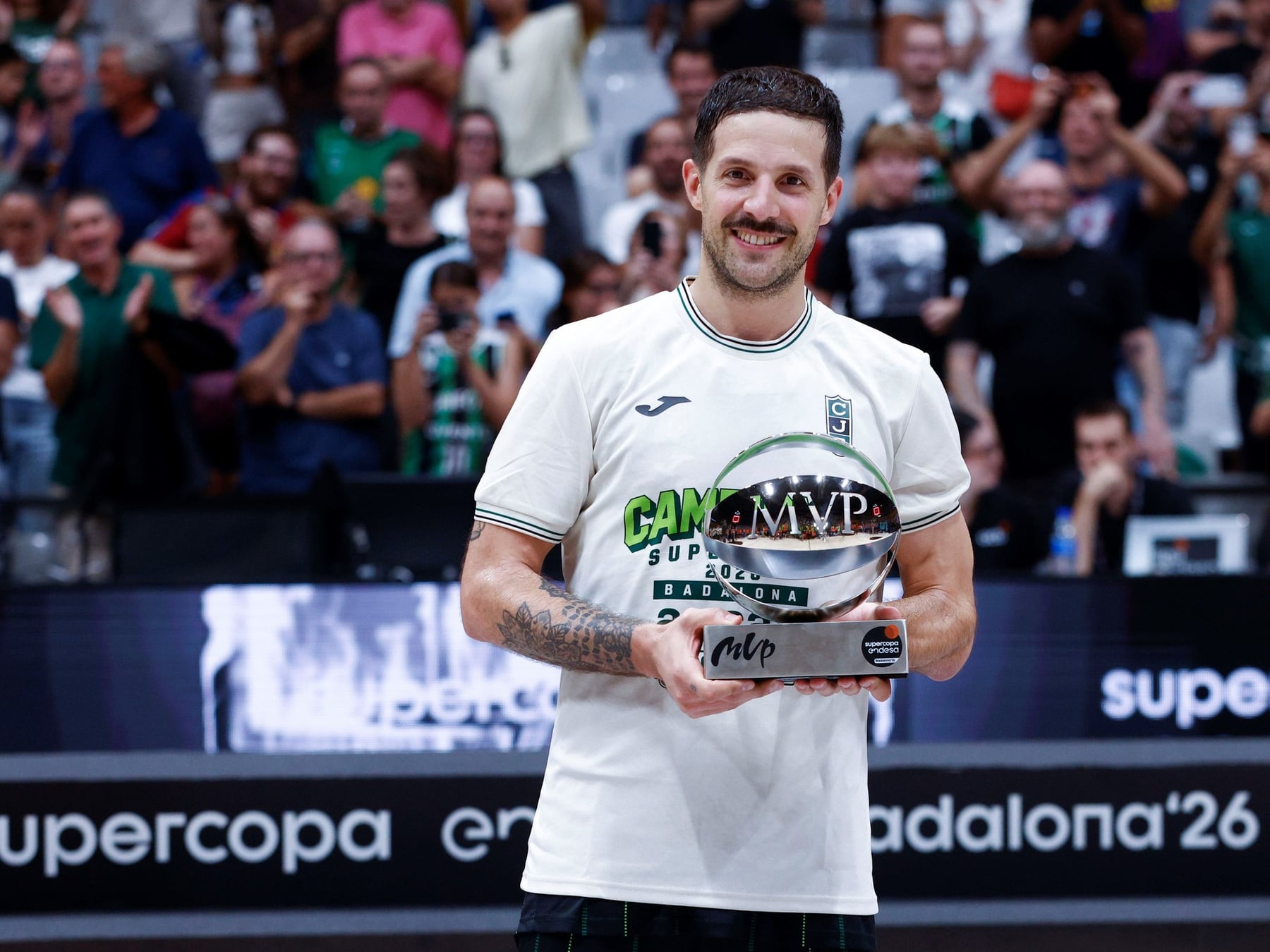Laprovíttola le devolvió a Joventut el golpe que Barcelona le dio en 2021 y se llevó la Supercopa con un récord de triples