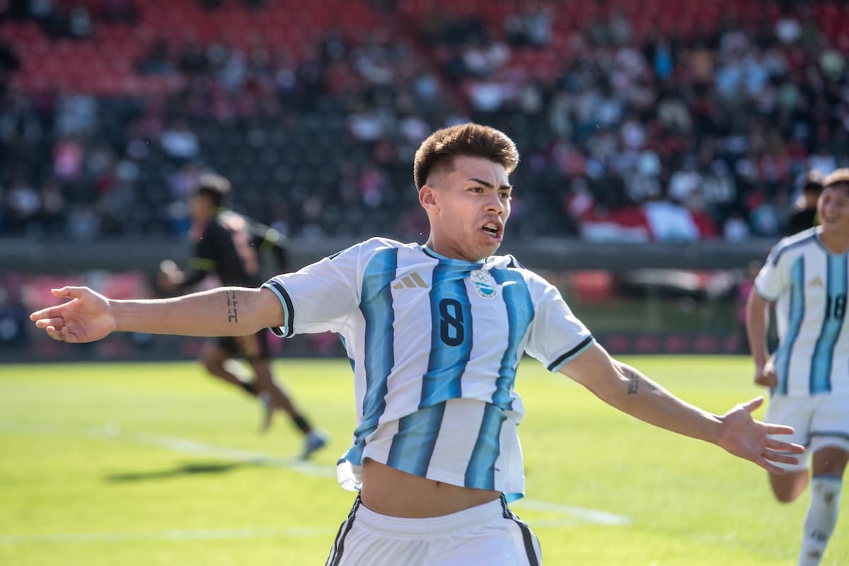 Espíndola lo gritó sobre la hora y la Argentina va por el oro contra Paraguay