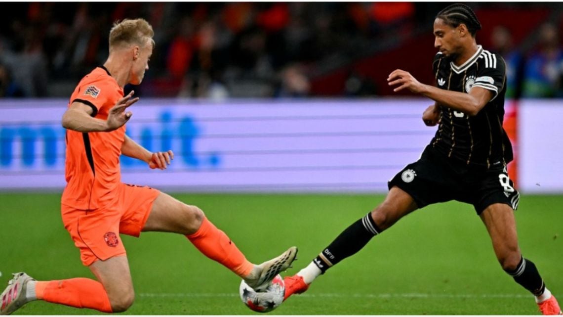 Empate con sabor a debut: Países Bajos lo igualó en el descuento y amargó el estreno de Klopp