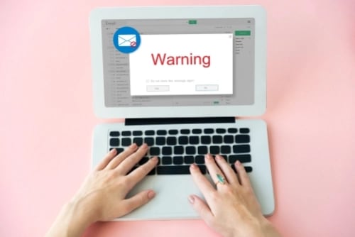 Desarticularon una plataforma que usaba inteligencia artificial para perfeccionar estafas con correos corporativos robados