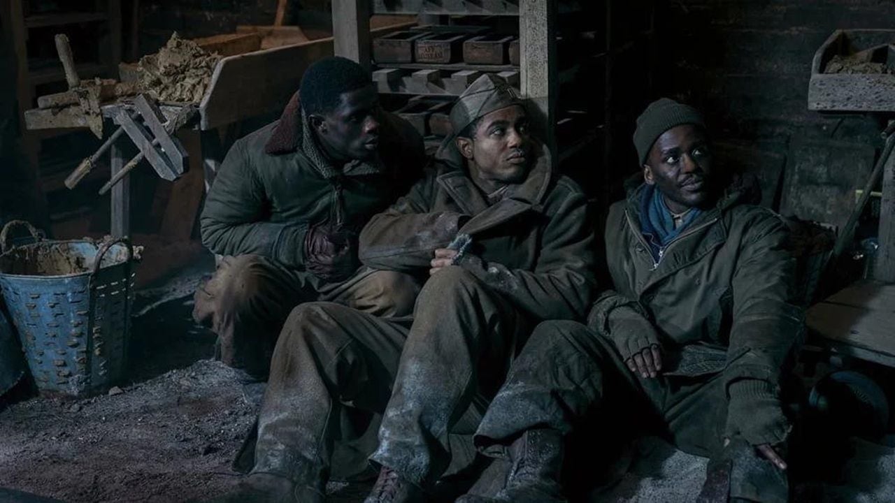 Nueve capítulos para entender que la guerra también se peleó arriba de las nubes