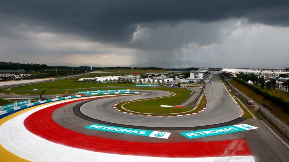 Russell se dio el gusto en Bakú y a Colapinto le cortaron la carrera: lo que viene es Sepang con nombre de Baréin