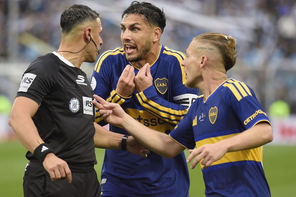 El León rugió en Rosario: triplete de Valencia y Boca es semifinalista