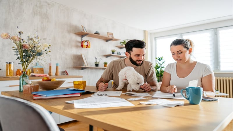 La línea que separa al 10% de hogares que más ganan del resto se fijó en 3,9 millones de pesos