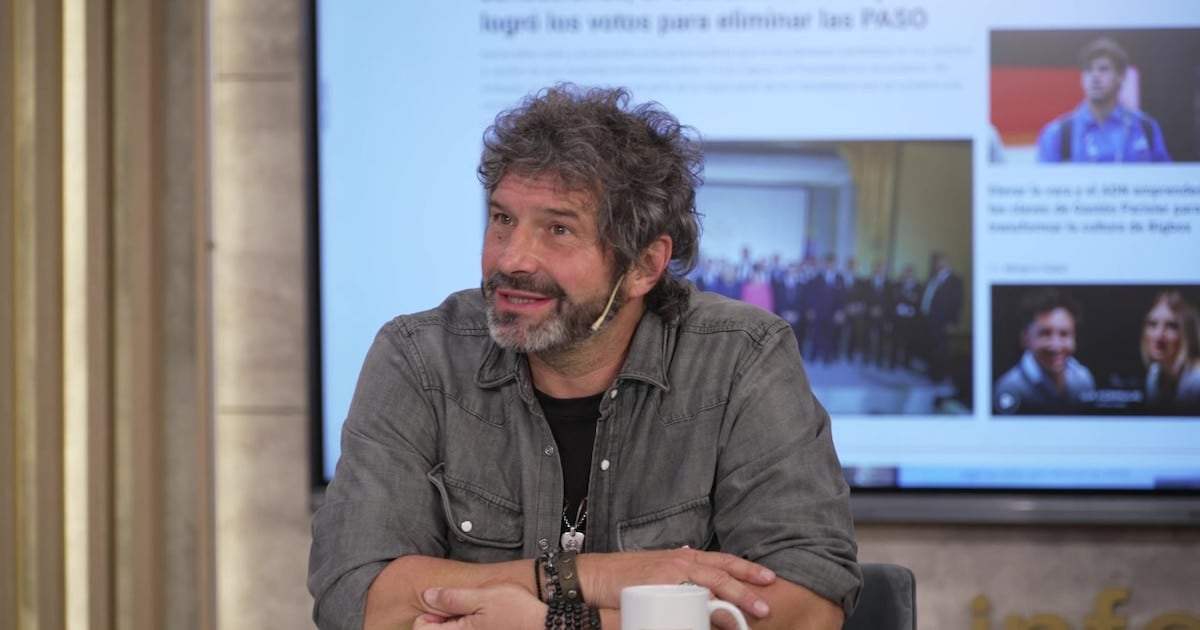 Iván Noble rescata del cajón lo que se le había quedado traspapelado y suma a Grignani al repertorio