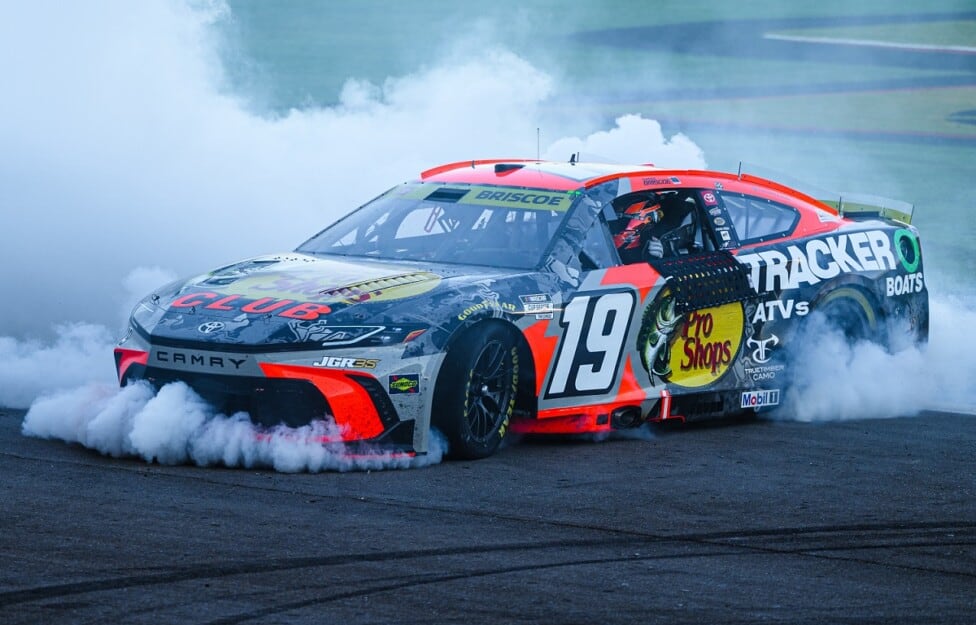 Briscoe se plantó en Las Vegas, ganó y ahora sueña con arrebatarle el playoff a Larson