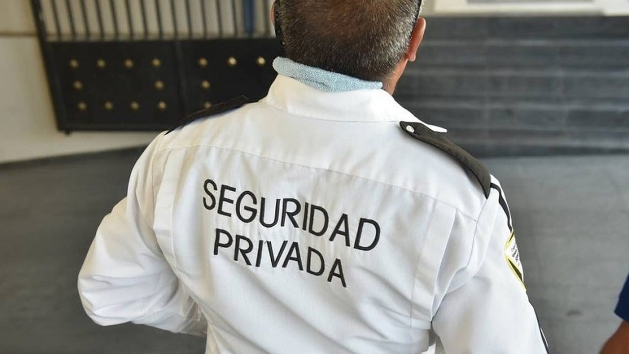 Escala salarial de vigiladores: la remuneración bruta del convenio quedó por encima de los 1,8 millones en octubre