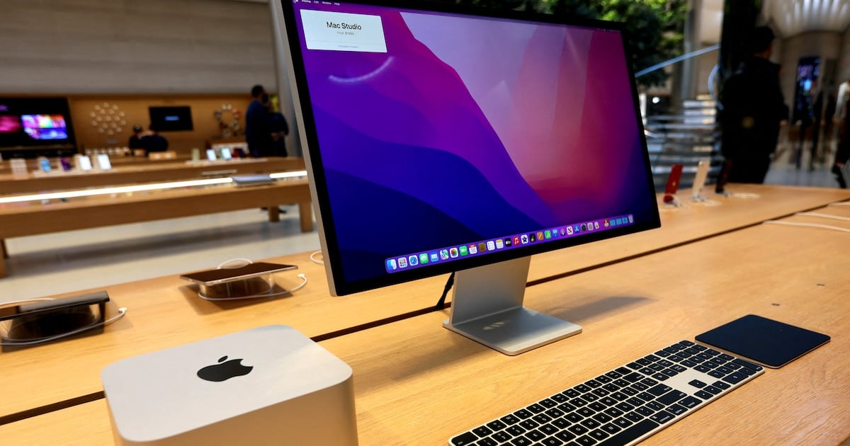 Una utilidad gratuita permite borrar Apple Intelligence de la Mac y liberar hasta 12 GB de almacenamiento