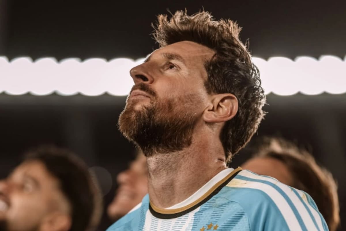 El último tango de Messi con la celeste y blanca: gol, abrazo de Cristiano y carta con lágrimas a flor de piel