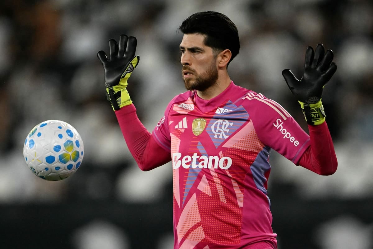 Rossi la pasó mal y Flamengo se topó con un Santos que no se rindió: 2-2 en Vila Belmiro