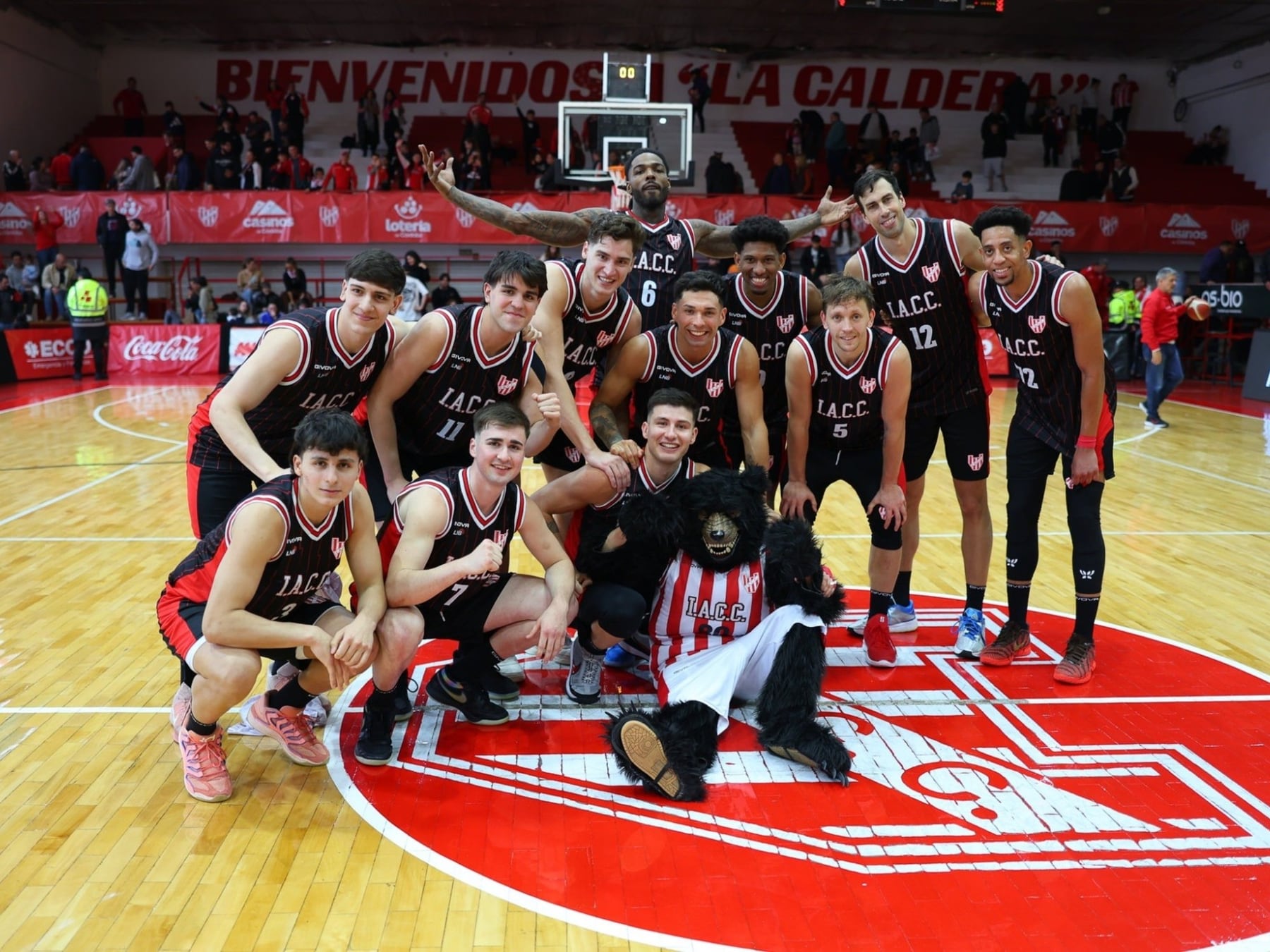 Instituto aguantó dos suplementarios, le ganó a Ferro en una noche a la del Sandrín y se prendió arriba