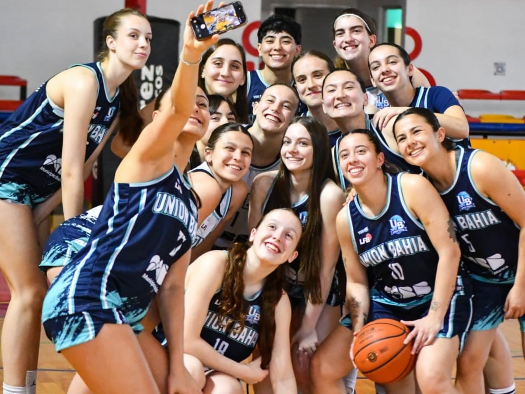 Unión Bahía se codea con la elite: el León y 9 de Julio debutan en la Liga Femenina frente a Boca