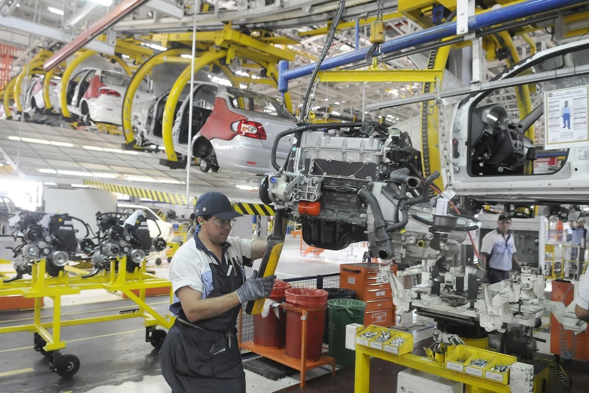 La industria operó al 58,5% de su capacidad en agosto y quedó por debajo de la marca de 2025