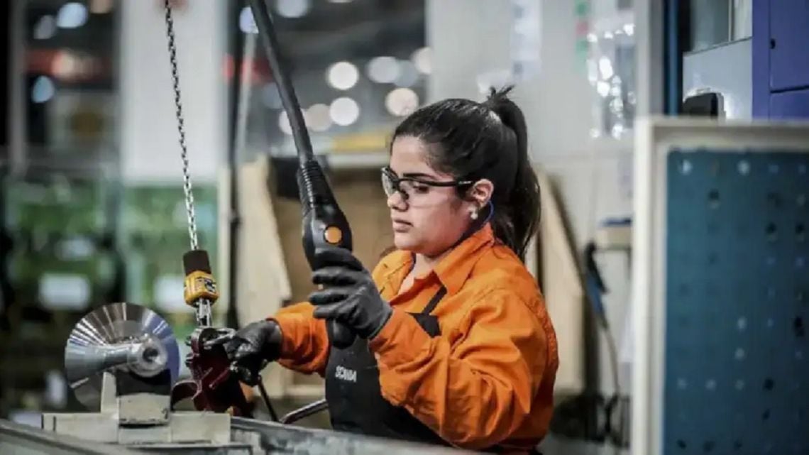 La actividad económica quedó casi inmóvil en agosto y dejó al descubierto la fragilidad del mercado interno