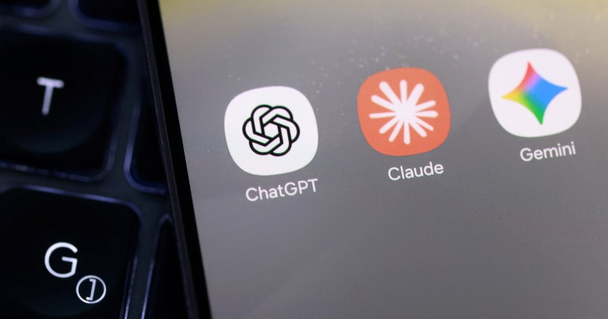 ChatGPT conserva el liderazgo, pero Gemini y Claude aceleran la competencia global