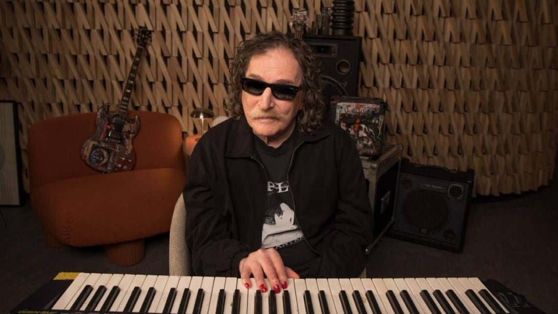 Charly García narra su historia en el nuevo documental que prepara Netflix