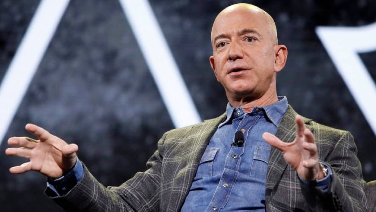Bezos plantea una reducción de la jornada por el aumento de productividad ligado a la inteligencia artificial