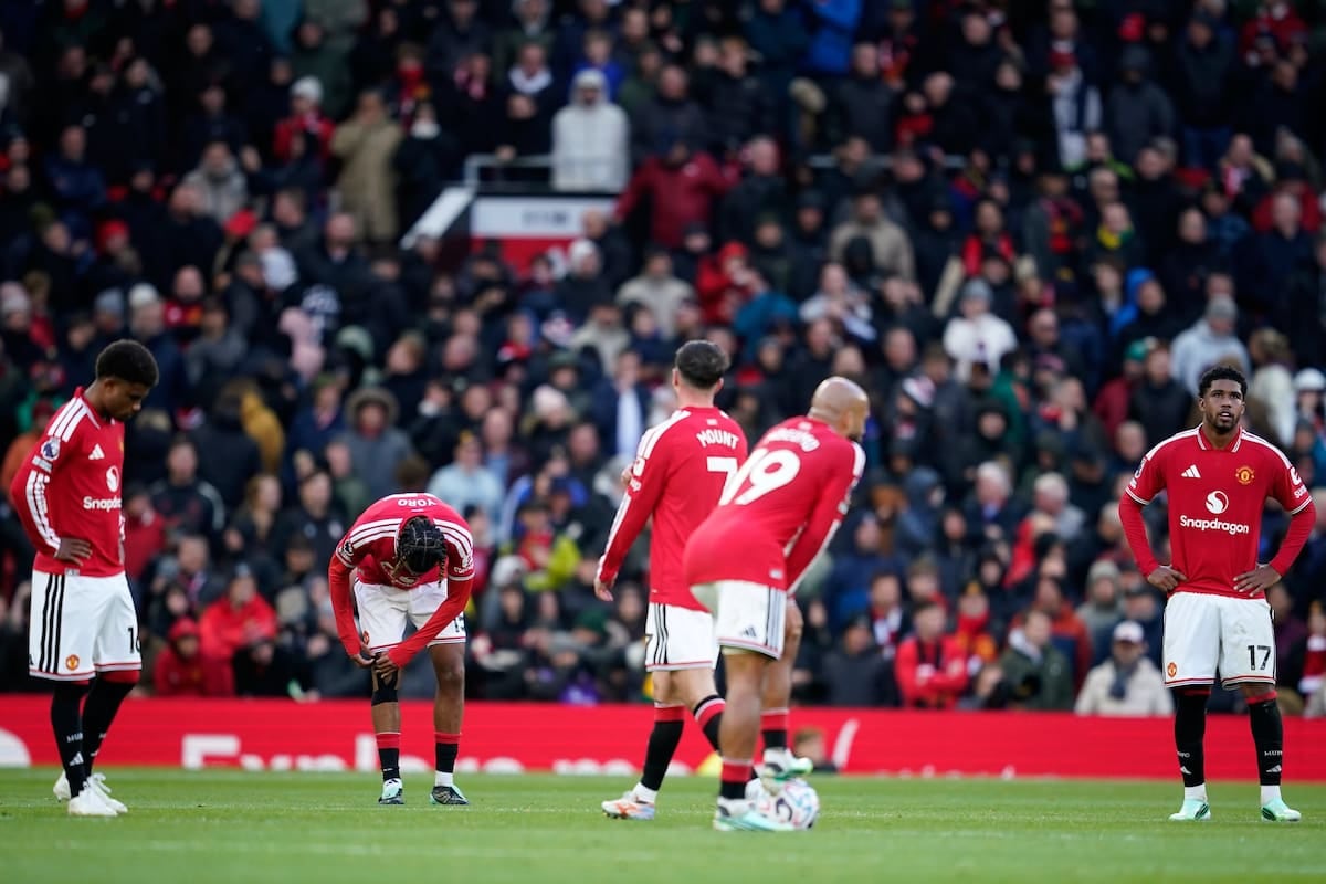 Manchester United se sigue hundiendo: Bournemouth lo goleó 3-0 y lo dejó al borde del descenso