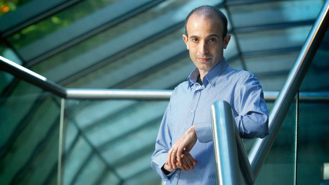 Harari advierte que la inteligencia artificial podría controlar finanzas y trámites incomprensibles para las personas